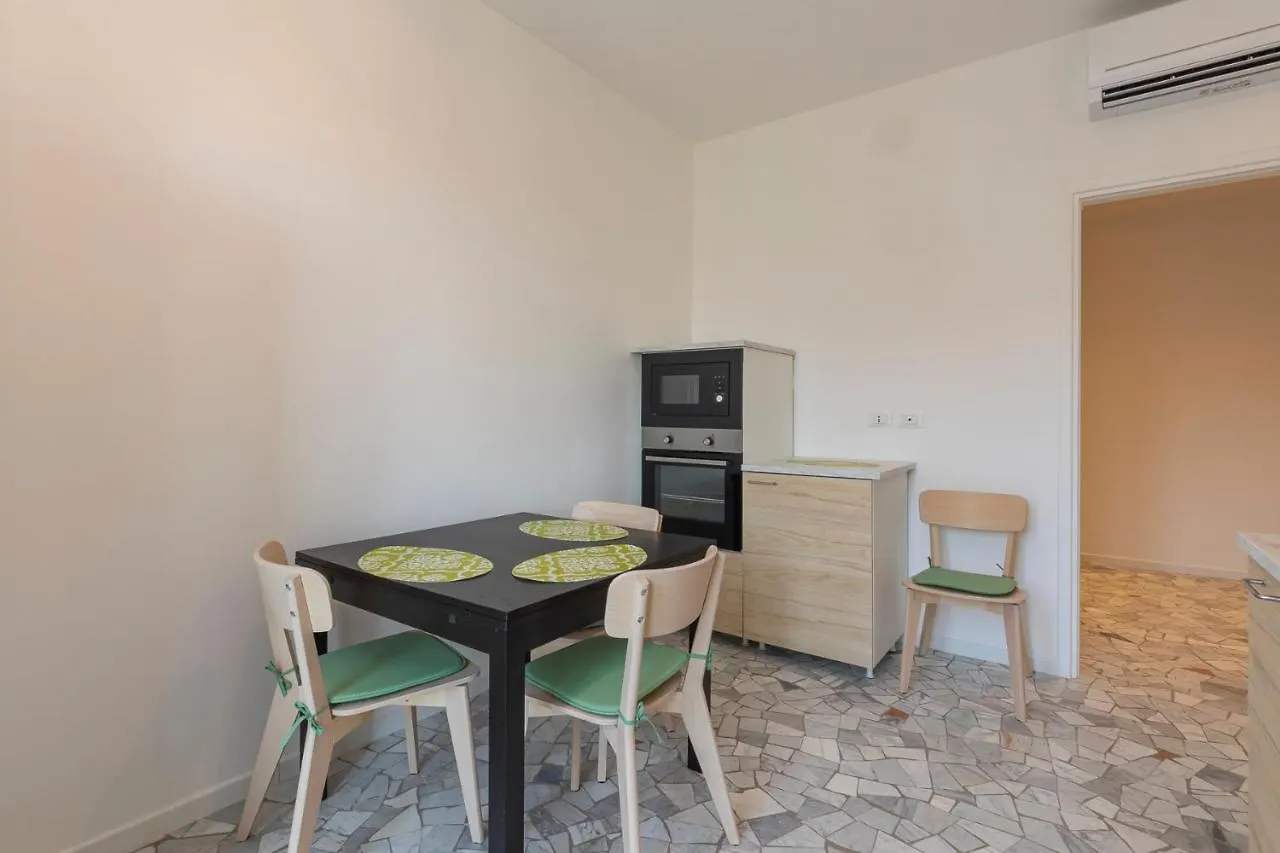 Apartment Lario - Ristrutturato Nuovo Centro Isola Milan Italy